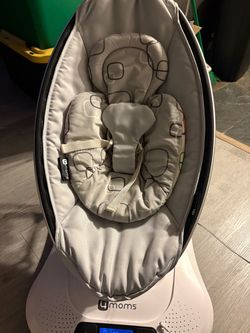4Moms baby swing