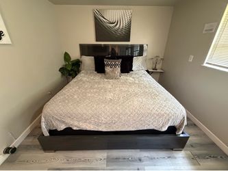 King Size High Gloss Grey Wood Grain Bed Frame and Mattress Set