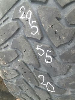 295 55 20 one good Toyo truck tire for sale