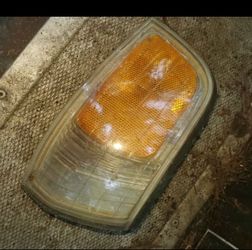 Factory Passenger Side Right Front Corner Parking/ Turn Signal Light Assembly 1(contact info removed) Ford F150