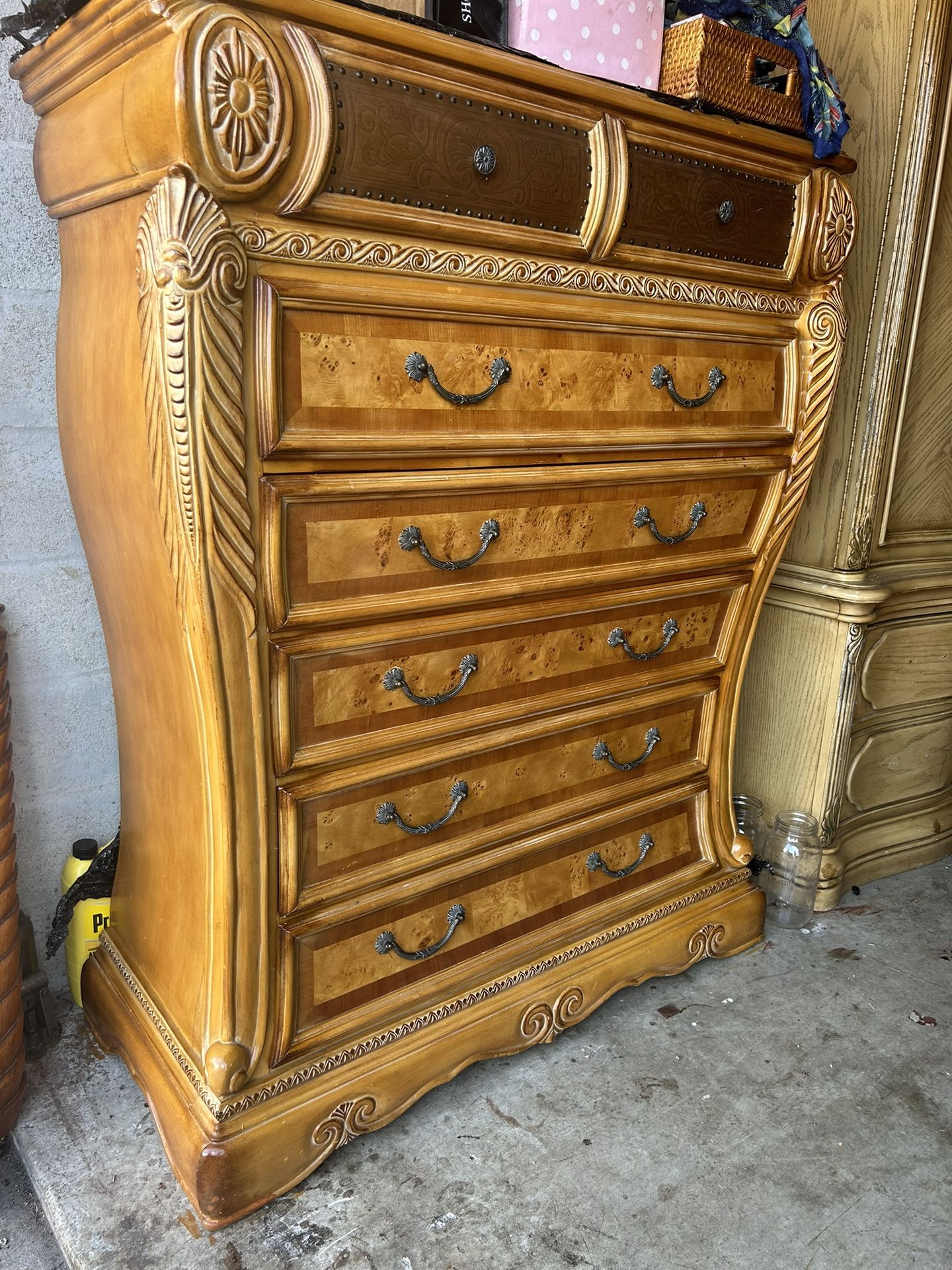 Beautiful Set If Tall Chest And 2 Nightstands ( Deliver Available)