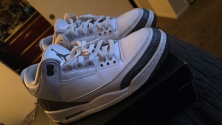 Jordan 3 Mocha size 9
