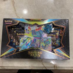 Pokémon Shining Fates Premium Collection Box