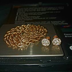 10k Gold Chain & 10k Diamond Earrings 💎 ✨️ 