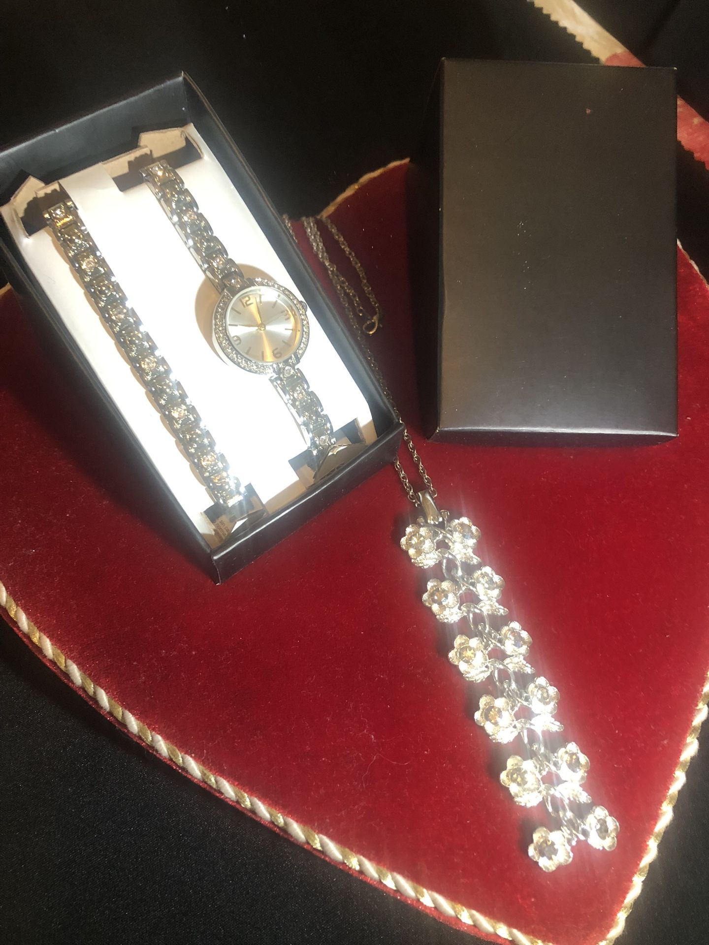 New FMD Watch & Bracelet Set Available Read Description