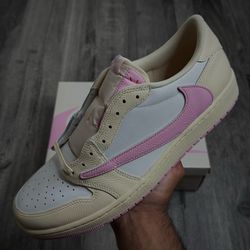 Jordan 1 Low OG SP ‘Travis Scott Shy Pink’