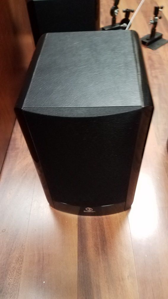 Pair Of Boston Acoustic A25 Bookshelf Speakers For Sale In