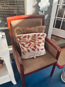Set of chairs