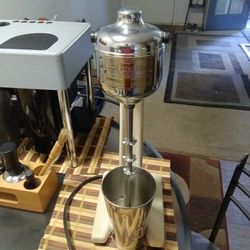 Vintage Hamilton Beach #18 Milkshake Mixer From 1940's Works Great $50 Pick Up Only.