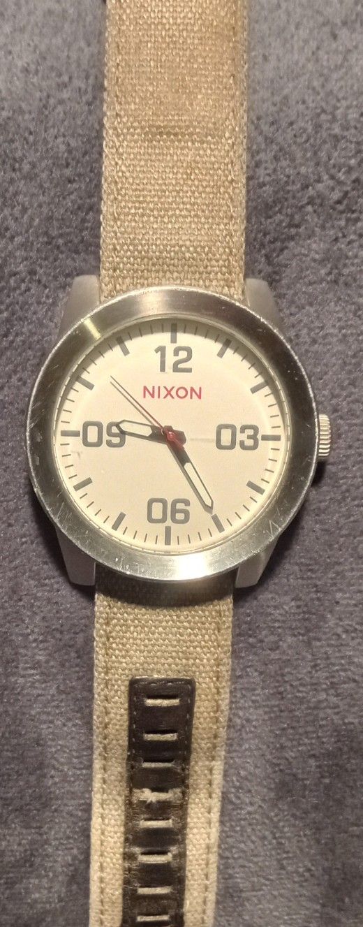 NIXON Watch - The Corporal