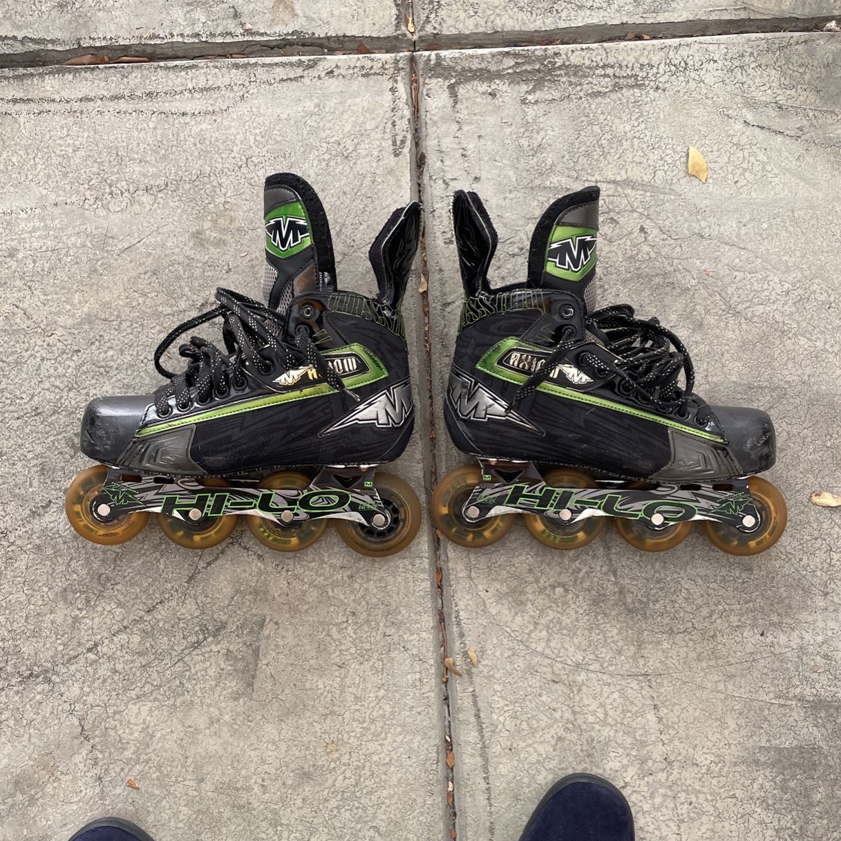 Mission Axiom T6 Roller Hockey Skates 8EE for Sale in Stevenson