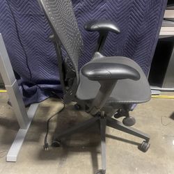 Semi-Loaded Herman Miller Mirra 2! We also have standing desks available!