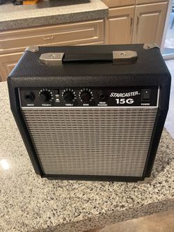Fender Starcaster 15G Amp lnput 120V 60Hz 28W