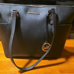 Michael Kors Charlotte LG Zip Tote Black Leather was $398 Retail Gold Hardware