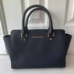 Michael Kors Black Purse Excellent Condition 