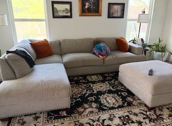 Large L-Shaped Sectional Sofa + Ottoman – Light Gray