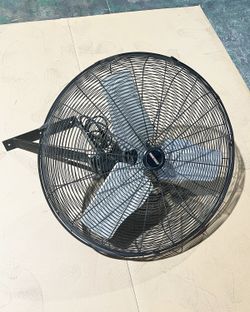 OEMTOOLS 24” Outdoor Oscillating Wall-Mount Fan