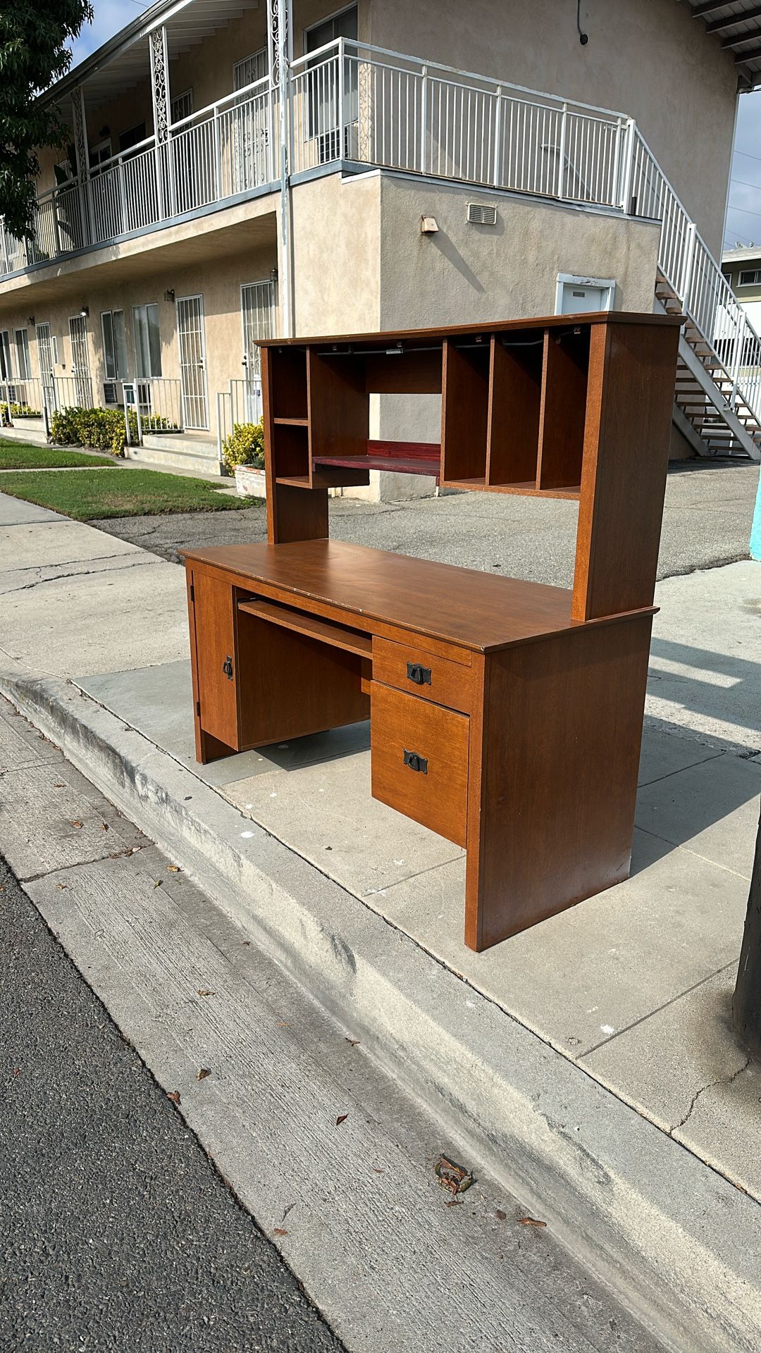 Free Desk On Curb