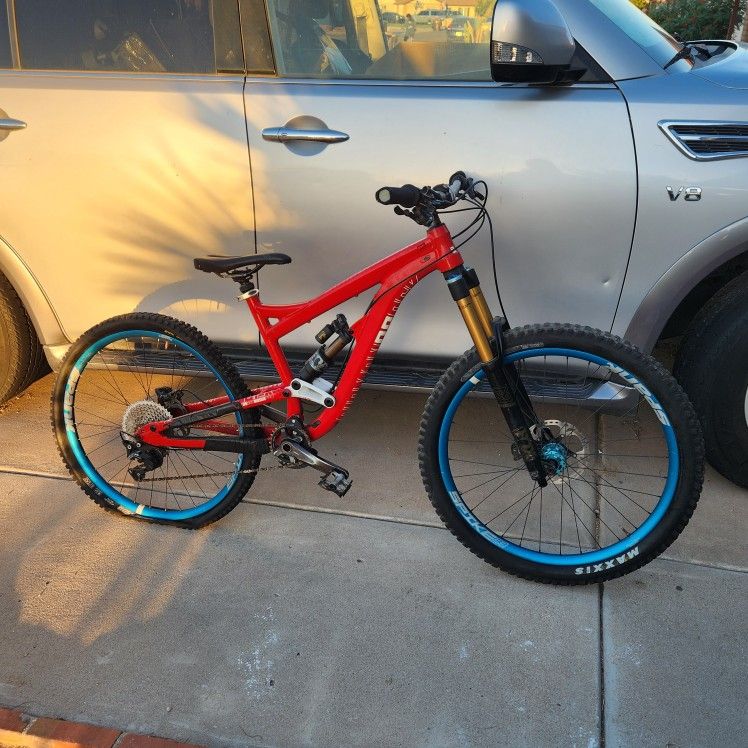 2017 Diamondback Mission Pro X / AFTER MARKET PARTS