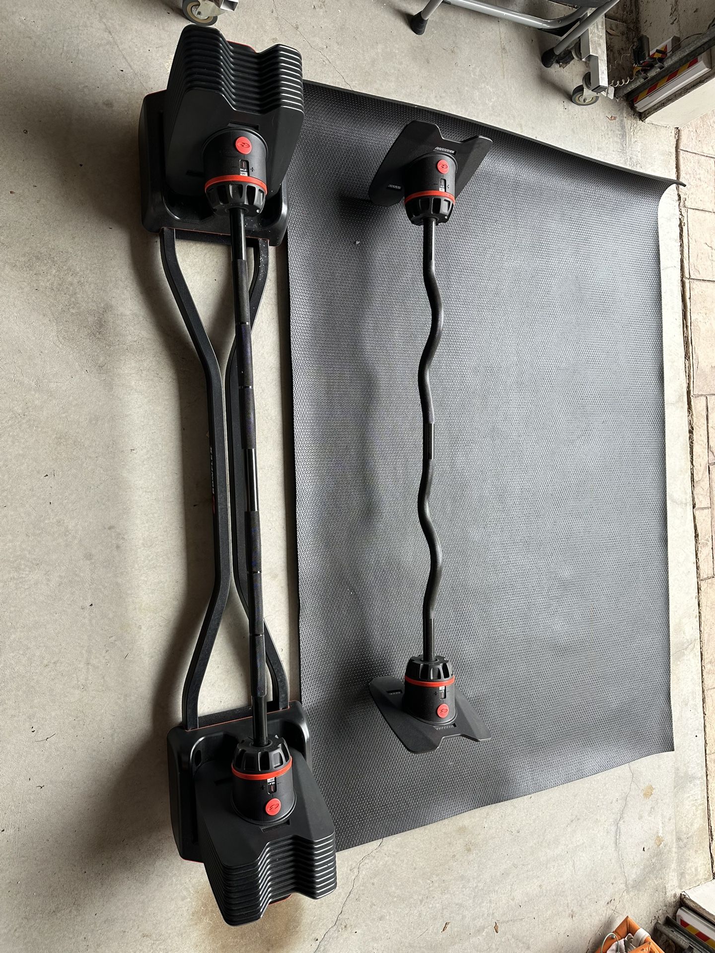 Bowflex Adjustable Barbell w/ Curl Bar (20 - 120 Lbs)