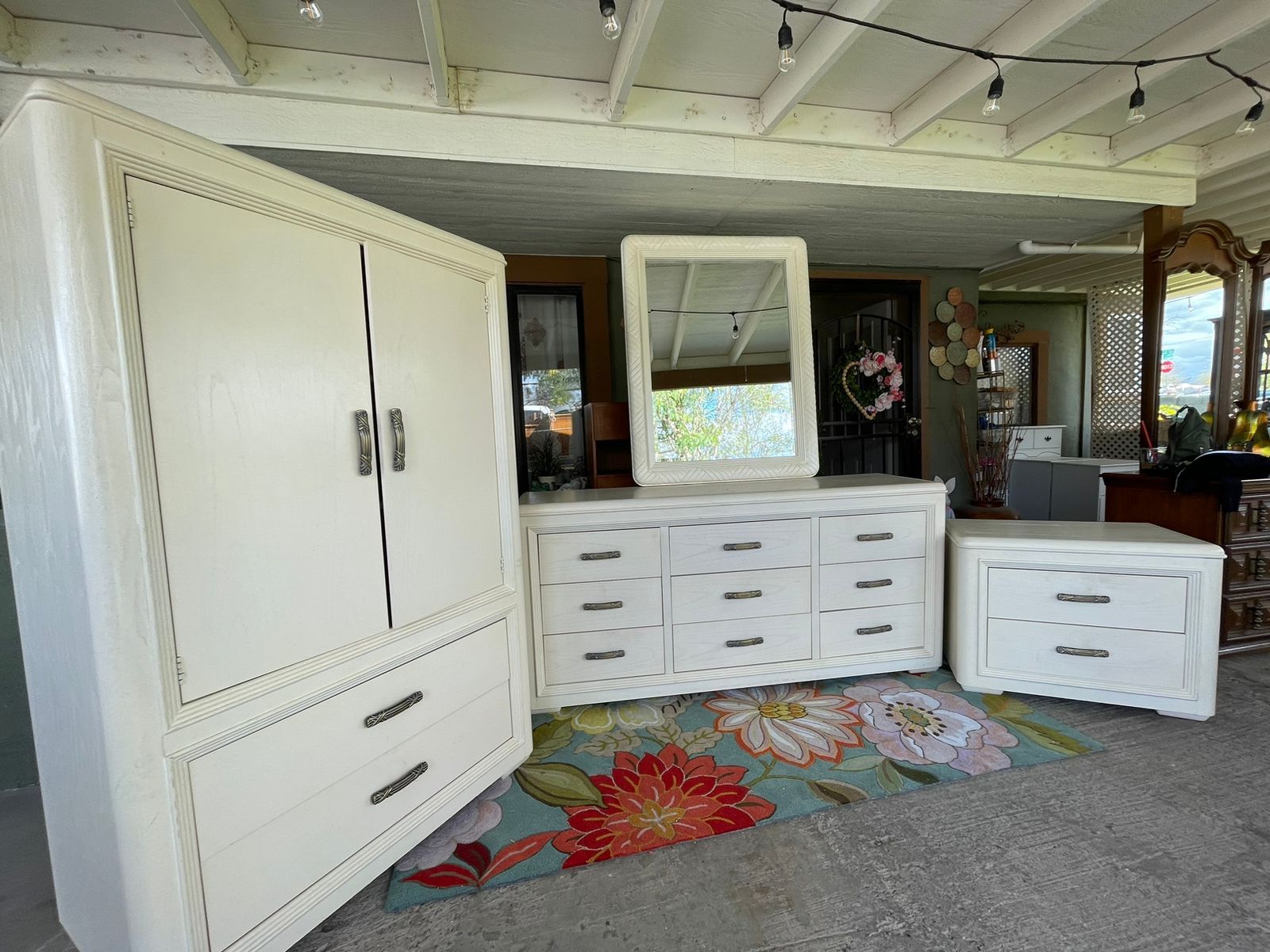 Gorgeous Solid Wood Dixie Studio Set