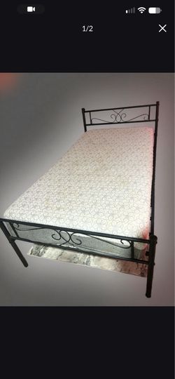 Twin xl Mattress and Twin Frame