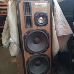 Kenwood Speakers 