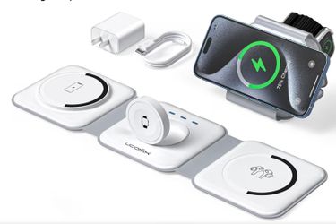3 in 1 Charging Station 👀READ BELOW ⬇️ AVAILABLE ✅️