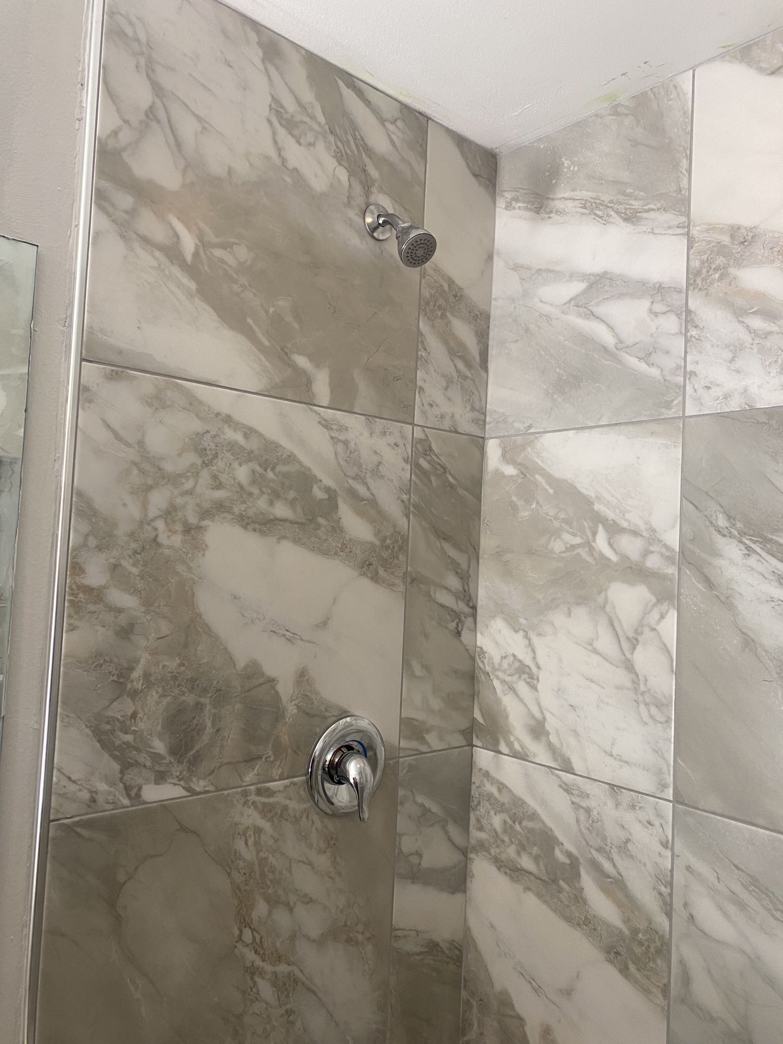 Bathroom tile for Sale in Temple Terr, FL OfferUp