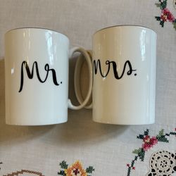 Lenox -   Mr & Mrs  Mugs