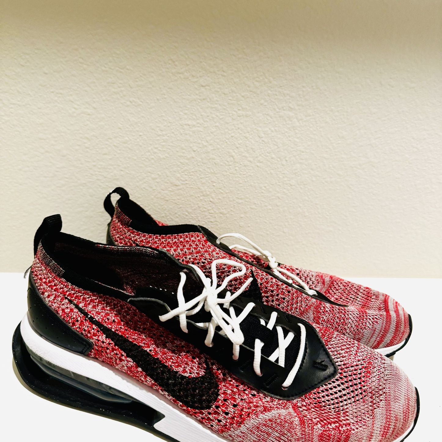 Nike Flyknit Air Max | University Red/ Black-wolf Gray