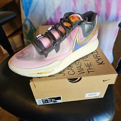 Nike Kyrie 