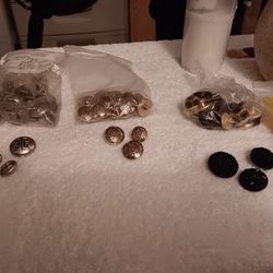 Bottons, All Kind of Bottons, Beautiful Botyons!