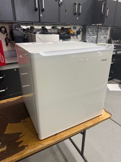 Haier Mini Fridge