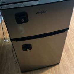 Medium Whirlpool All In One 