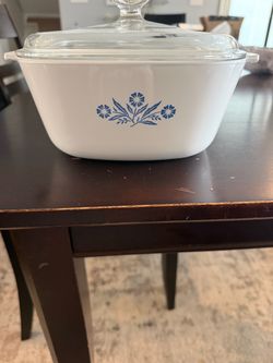 Vintage Corning Ware 2 1/2 Quart Casserole Dish w/ Pyrex Lid Blue Cornflower