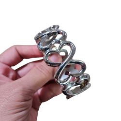 Silver Toned Hearts Hinged Bracelet 5"