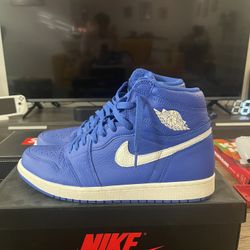 Jordan 1 Hyper Blue Size 10.5