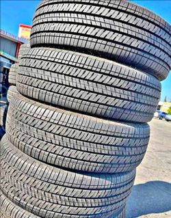 225 65 17 Bridgestone tires Con Excelente calidad Las 4