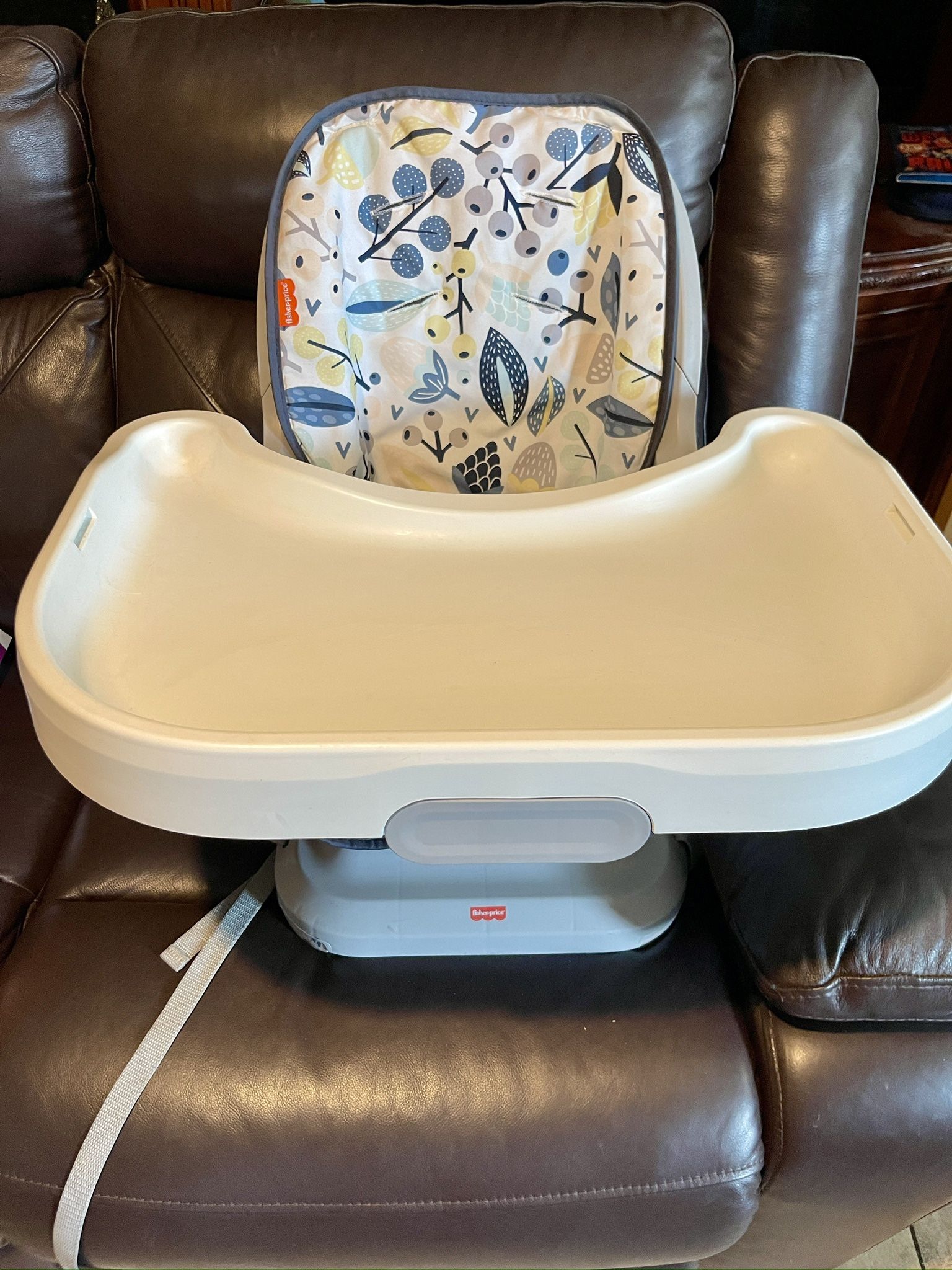 High Chair- Great Conditions