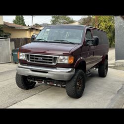 2003 Ford E-350 And 2012 Keystone Outback