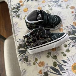 Multiple Toddler Shoes Different Prices 