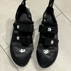 Rock Climbing Shoes (size 7)
