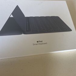 iPad Smart Keyboard 