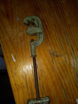 Saunders Nye Pipe Cutter