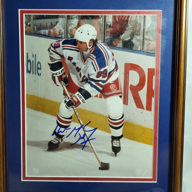 Autographed Wayne Gretzky New York Rangers Hockey Picture