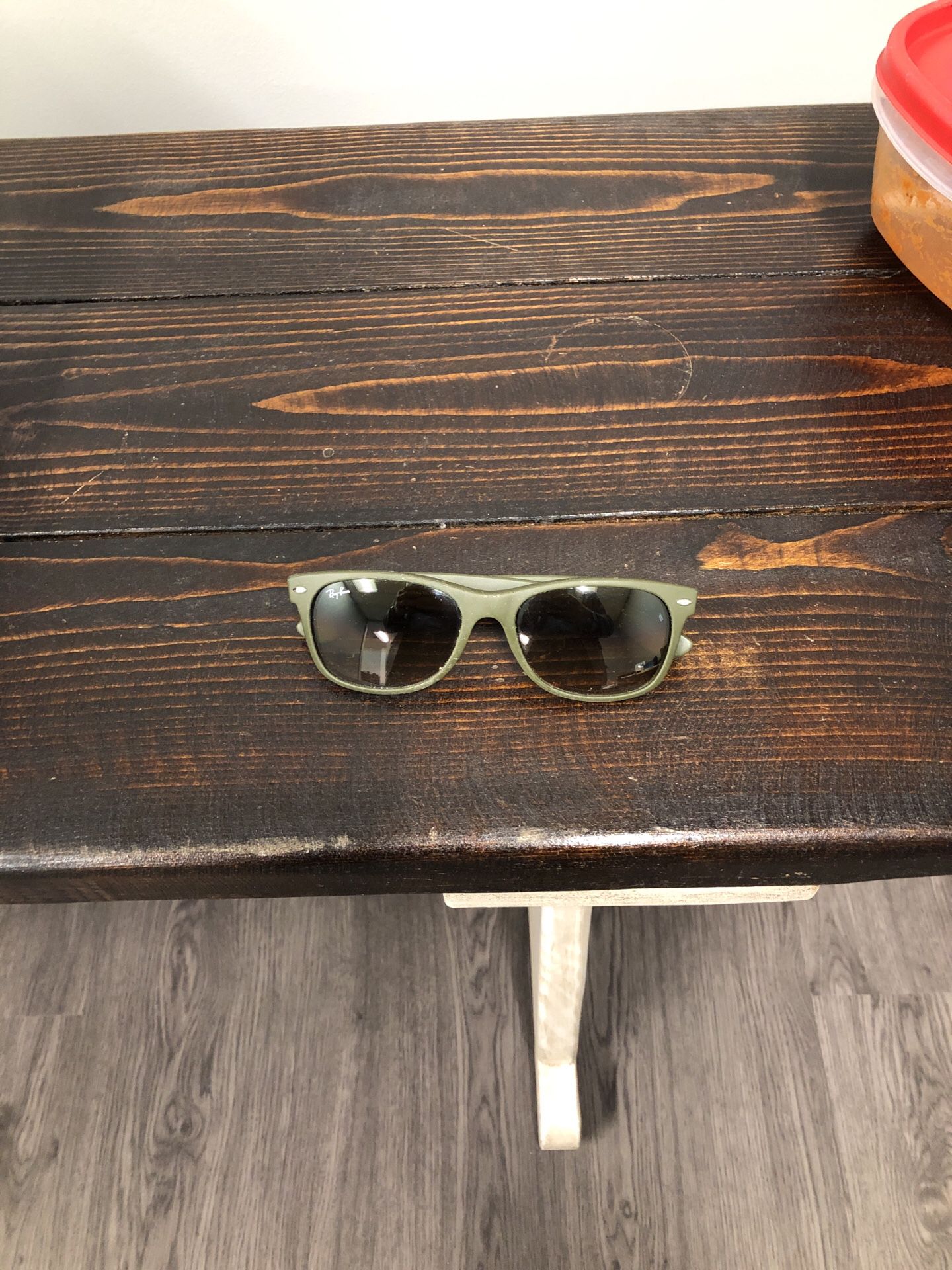 Rayban Sunglasses matte green