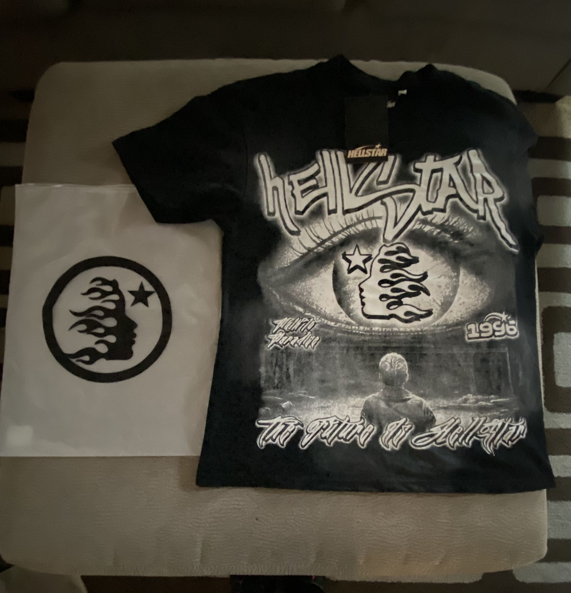 New Hell Star T-Shirt Size Small