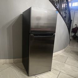 Danby 4.2 cu. ft. Top Mount Compact Refrigerator DCRD042C1BSSDB