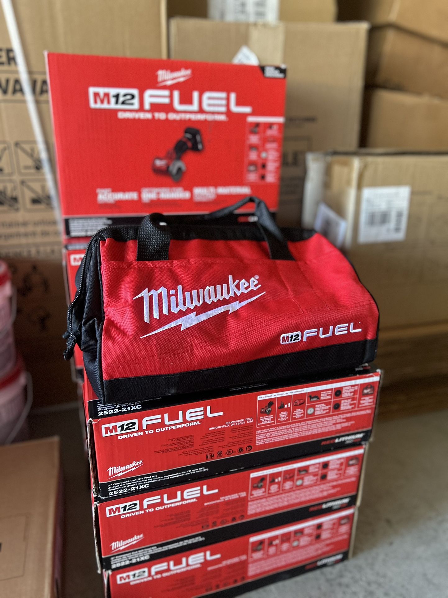 💳 ✅ Milwaukee M12 FUEL 12V 3 in. Lithium-Ion Brushless Cordless Cut Off Saw Kit with One 4.0 Ah Battery Charger and Bag